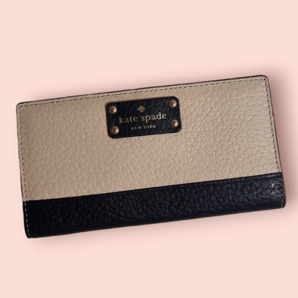 Kate Spade Tan and Navy Leather Bi-fold Long Wallet NWT Retail:$179 - Picture 4 of 11